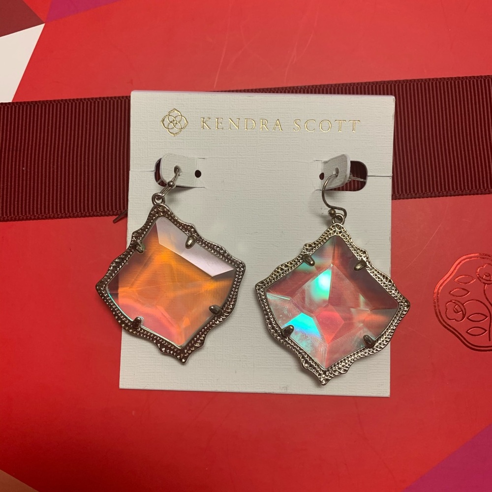 Kendra Scott. Earring